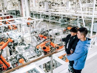 合肥，争夺“新能源汽车第一城”